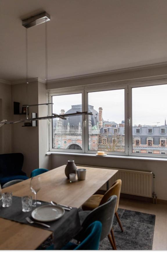 Ruim Appartement Met Prachtig Zicht Op A+ Locatie! Antwerp Luaran gambar